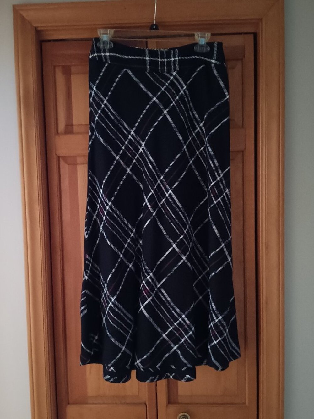 East 5th Maxi Skirt, size 8